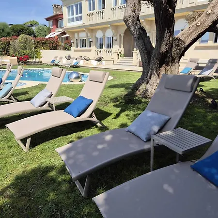 Ocean Breeze Pensión 3*